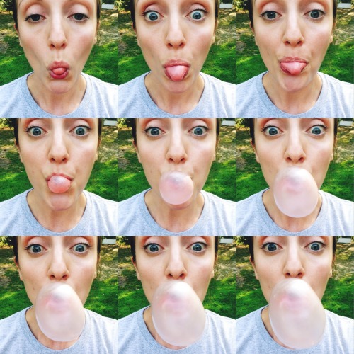 how to blow the biggest bubble gum bubble